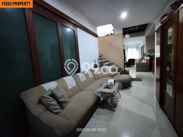 Rumah Luxury Modern Siap Huni di Raffles Hills Jakarta Timur Rumah Luxury Modern Siap Huni di Raffles Hills Jakarta Timur