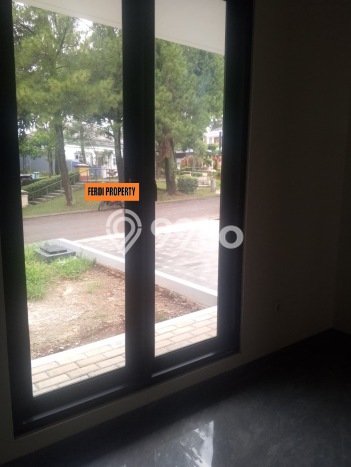 For Sale! Luxury House LT 300m2 Desain Elegan di Kota Wisata For Sale! Luxury House LT 300m2 Desain Elegan di Kota Wisata