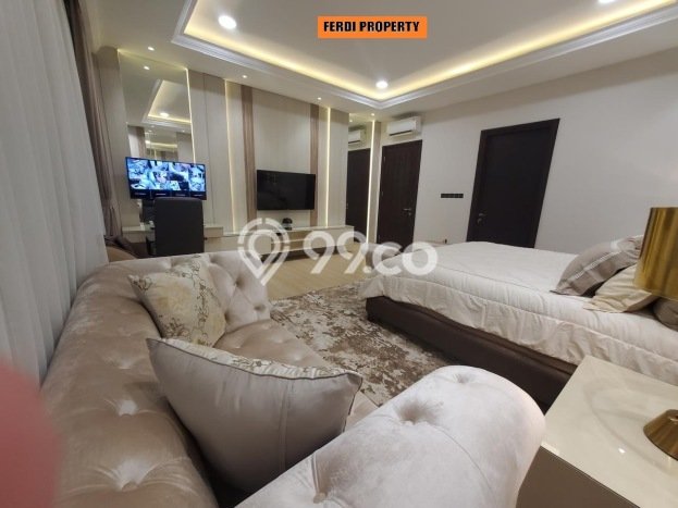 Rumah Elit Modern Tanpa Renovasi di Citra Grand Jakarta Timur Rumah Elit Modern Tanpa Renovasi di Citra Grand Jakarta Timur