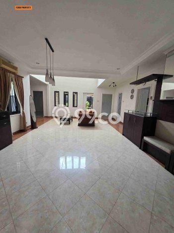Disewakan! Rumah 5 Kamar Tidur &
4 Kamar Mandi di Cibubur, Depok Disewakan! Rumah 5 Kamar Tidur &
4 Kamar Mandi di Cibubur, Depok
