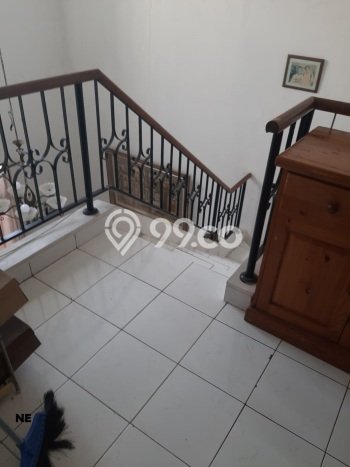 Rumah Luxury Modern Siap Huni di Cibubur Jakarta Timur Rumah Luxury Modern Siap Huni di Cibubur Jakarta Timur