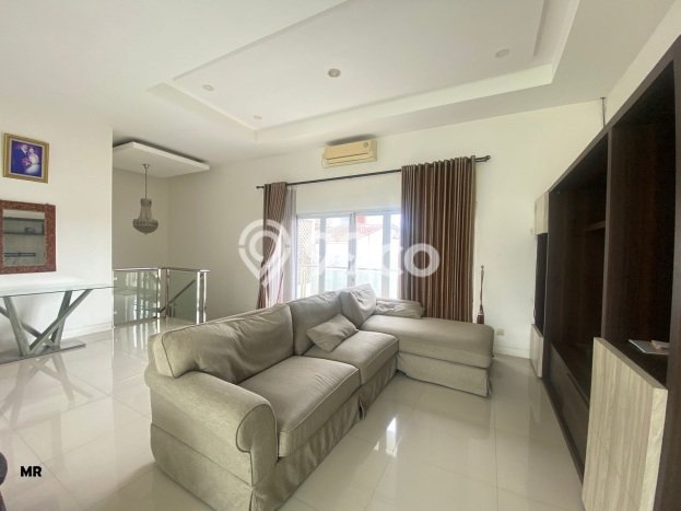 Hunian Mewah LB 300m2 Siap Pakai Desain Elegan di Cibubur, Jakarta Timur Hunian Mewah LB 300m2 Siap Pakai Desain Elegan di Cibubur, Jakarta Timur