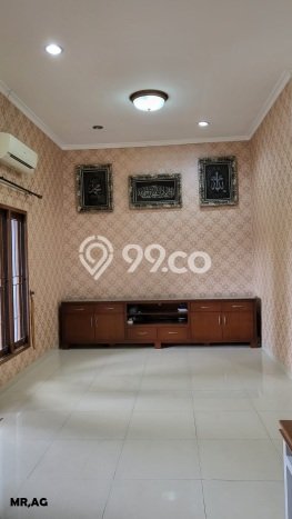 Rumah Elit LB 250m2 Siap Pakai Desain Elegan di Cibubur, Jakarta Timur Rumah Elit LB 250m2 Siap Pakai Desain Elegan di Cibubur, Jakarta Timur