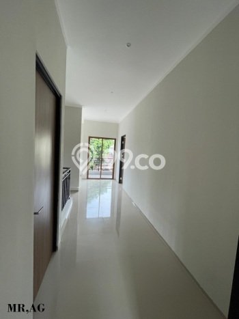 Dijual Rumah Luas Megah Dengan View Cantik di Cibubur, Jakarta Timur Dijual Rumah Luas Megah Dengan View Cantik di Cibubur, Jakarta Timur