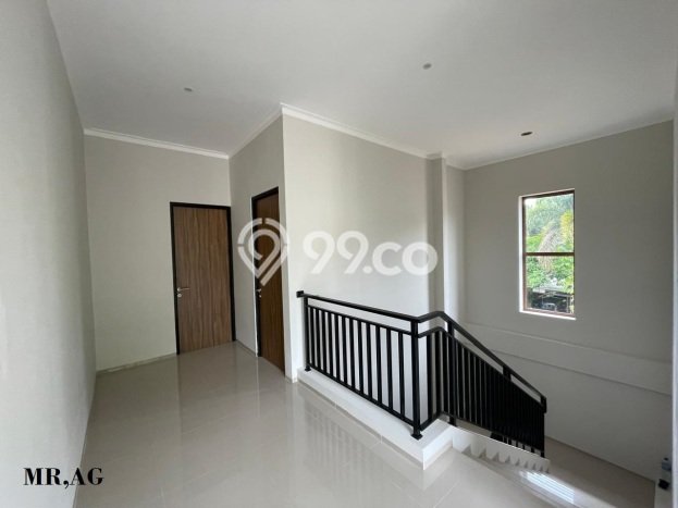 Dijual Rumah Luas Megah Dengan View Cantik di Cibubur, Jakarta Timur Dijual Rumah Luas Megah Dengan View Cantik di Cibubur, Jakarta Timur