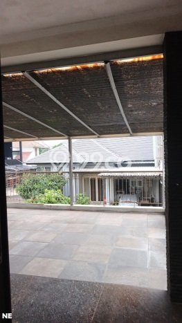 Rumah Elit LB 340m2 Siap Pakai Desain Elegan di Legenda Wisata, Bogor Rumah Elit LB 340m2 Siap Pakai Desain Elegan di Legenda Wisata, Bogor