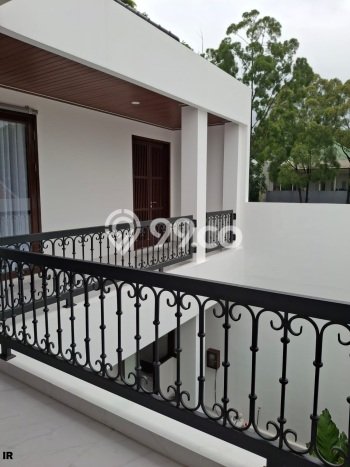 Rumah Mewah LB 390m2 Siap Pakai Desain Elegan di Citra Grand, Jakarta Timur Rumah Mewah LB 390m2 Siap Pakai Desain Elegan di Citra Grand, Jakarta Timur