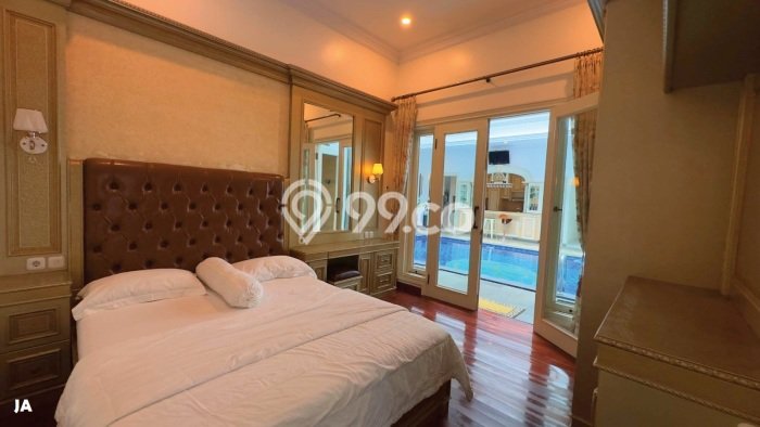 Jual Rumah Luas Elegan Dengan View Eksklusif di Raffles Hills, Jakarta Timur Jual Rumah Luas Elegan Dengan View Eksklusif di Raffles Hills, Jakarta Timur