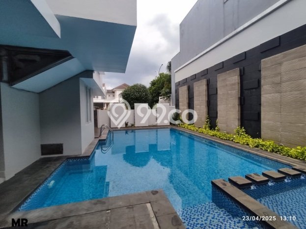 Jual Rumah Mewah Elegan Dengan View Eksklusif di Kota Wisata, Bogor Jual Rumah Mewah Elegan Dengan View Eksklusif di Kota Wisata, Bogor