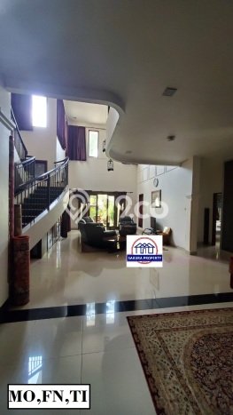 Rumah Luxury Modern Tanpa Renovasi di Cibubur Jakarta Timur Rumah Luxury Modern Tanpa Renovasi di Cibubur Jakarta Timur