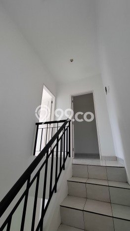Dijual Rumah Eksklusif 3 KT di Kota Wisata, Jakarta Timur Dijual Rumah Eksklusif 3 KT di Kota Wisata, Jakarta Timur