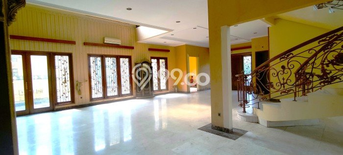 Rumah Elit Modern Siap Huni di Legenda Wisata Jakarta Timur Rumah Elit Modern Siap Huni di Legenda Wisata Jakarta Timur
