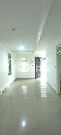 Rumah Modern 3 KT di Kota Wisata Jakarta Timur Unfurnished Rumah Modern 3 KT di Kota Wisata Jakarta Timur Unfurnished
