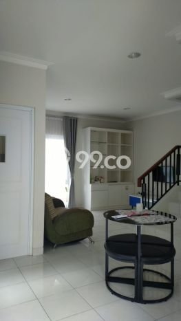 Rumah di Kota Wisata, 3 KT, Konsep Minimalis, LT 136m² LB 140m² Rumah di Kota Wisata, 3 KT, Konsep Minimalis, LT 136m² LB 140m²