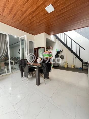 Dijual Rumah Modern 4 KT di Legenda Wisata, Jakarta Timur Dijual Rumah Modern 4 KT di Legenda Wisata, Jakarta Timur