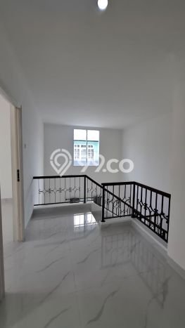 Rumah Elit LB 200m2 Siap Huni Desain Elegan di Kota Wisata, Jakarta Timur Rumah Elit LB 200m2 Siap Huni Desain Elegan di Kota Wisata, Jakarta Timur