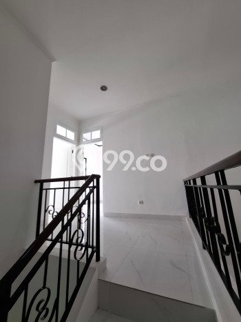 Dijual Hunian Rumah Nyaman 5 KT di Legenda Wisata, Bogor Dijual Hunian Rumah Nyaman 5 KT di Legenda Wisata, Bogor