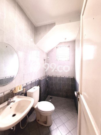 Rumah Modern 3 Kamar LT 144m2 di Kota Wisata Rumah Modern 3 Kamar LT 144m2 di Kota Wisata