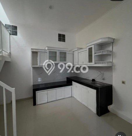 Jual Rumah Eksklusif 3 KT di Kota Wisata, Jakarta Timur Jual Rumah Eksklusif 3 KT di Kota Wisata, Jakarta Timur