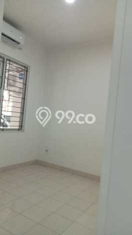 SPECIAL RATE! Rumah di Kota Wisata, 1 KM, Lingkungan Asri, Luas 90m² Bangunan 60m² SPECIAL RATE! Rumah di Kota Wisata, 1 KM, Lingkungan Asri, Luas 90m² Bangunan 60m²