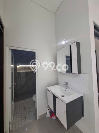 Rumah Luas Asri 2 KT Siap Pakai di Kota Wisata Jakarta Timur Rumah Luas Asri 2 KT Siap Pakai di Kota Wisata Jakarta Timur