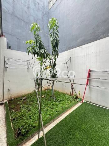 Dijual Rumah Modern 4 KT di Legenda Wisata, Jakarta Timur Dijual Rumah Modern 4 KT di Legenda Wisata, Jakarta Timur