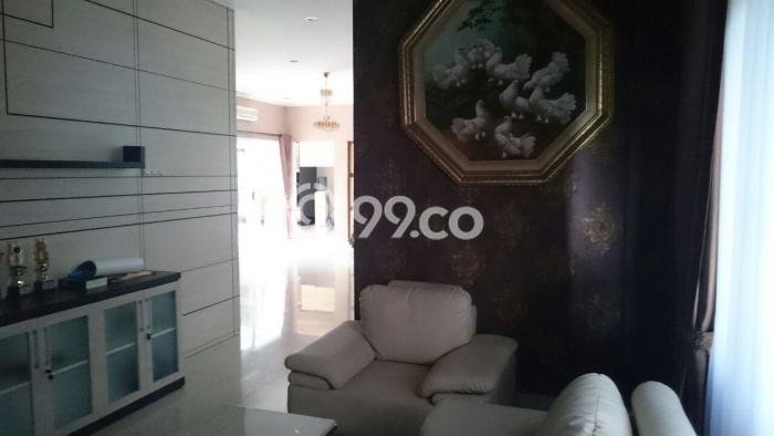 Hunian Mewah LB 400m2 Siap Pakai Desain Elegan di Kota Wisata, Jakarta Timur Hunian Mewah LB 400m2 Siap Pakai Desain Elegan di Kota Wisata, Jakarta Timur