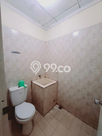 For Rent Ruko Premium di Kota Wisata, Luas 100m², Area Utama For Rent Ruko Premium di Kota Wisata, Luas 100m², Area Utama