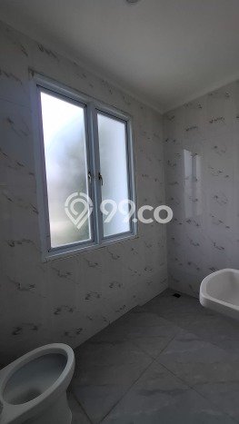 Jual Rumah Eksklusif 4 KT di Kota Wisata, Jakarta Timur Jual Rumah Eksklusif 4 KT di Kota Wisata, Jakarta Timur