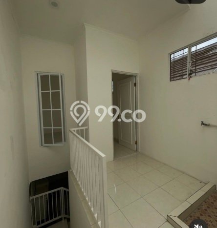 Jual Rumah Eksklusif 3 KT di Kota Wisata, Jakarta Timur Jual Rumah Eksklusif 3 KT di Kota Wisata, Jakarta Timur