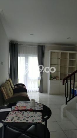 Rumah di Kota Wisata, 3 KT, Konsep Minimalis, LT 136m² LB 140m² Rumah di Kota Wisata, 3 KT, Konsep Minimalis, LT 136m² LB 140m²