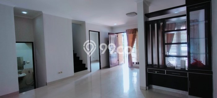 HOT DEAL! Rumah area Kota Wisata, 3 KT, Area Asri, LT 128m² Bangunan 150m² HOT DEAL! Rumah area Kota Wisata, 3 KT, Area Asri, LT 128m² Bangunan 150m²