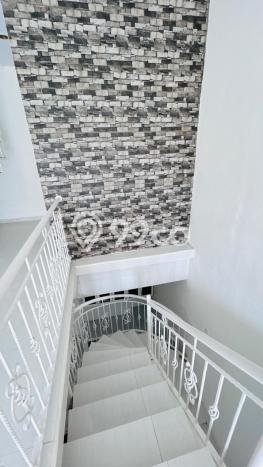 Jarang Ada! Rumah Sewa 5 Kamar Nyaman Siap Huni Cibubur Jarang Ada! Rumah Sewa 5 Kamar Nyaman Siap Huni Cibubur
