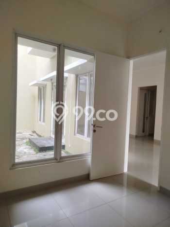 Disewakan Rumah Harga Terjangkau di Gading Serpong Tangerang dengan 3 Kamar Tidur Disewakan Rumah Harga Terjangkau di Gading Serpong Tangerang dengan 3 Kamar Tidur