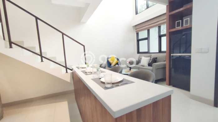 Siap Huni Rumah Mewah 3 Kamar di Kebon Jeruk Dekat ke Mana Saja Siap Huni Rumah Mewah 3 Kamar di Kebon Jeruk Dekat ke Mana Saja