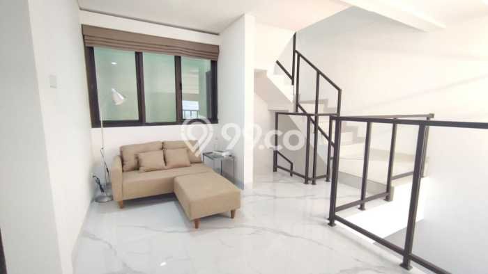 Siap Huni Rumah Mewah 3 Kamar di Kebon Jeruk Dekat ke Mana Saja Siap Huni Rumah Mewah 3 Kamar di Kebon Jeruk Dekat ke Mana Saja