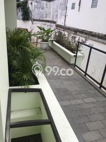 Siap Huni Rumah Mewah 3 Kamar di Kebon Jeruk Dekat ke Mana Saja Siap Huni Rumah Mewah 3 Kamar di Kebon Jeruk Dekat ke Mana Saja
