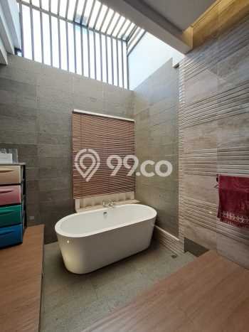 Rumah Elit Modern Siap Huni di Tanjung Duren Jakarta Barat Rumah Elit Modern Siap Huni di Tanjung Duren Jakarta Barat