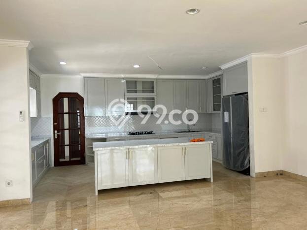 Rumah Luxury Modern Tanpa Renovasi di Simprug Jakarta Selatan Rumah Luxury Modern Tanpa Renovasi di Simprug Jakarta Selatan