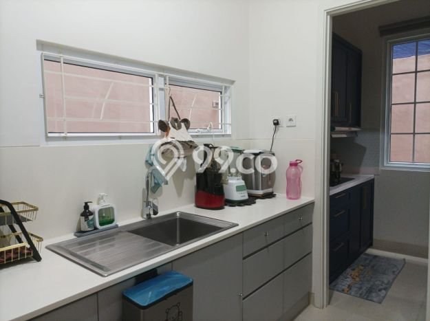 Disewakan Rumah Harga Terjangkau di Gading Serpong Tangerang dengan 5 Kamar Tidur Disewakan Rumah Harga Terjangkau di Gading Serpong Tangerang dengan 5 Kamar Tidur