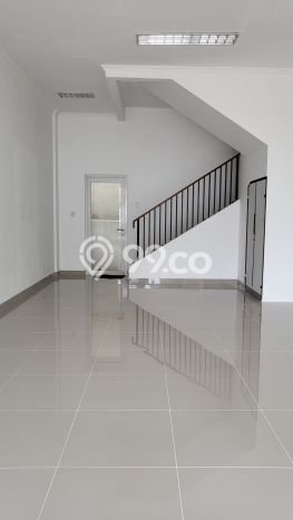 Ruko Bagus Dijual LB 101m2 Lokasi Strategis Tangerang Area Cocok untuk Bisnis Ruko Bagus Dijual LB 101m2 Lokasi Strategis Tangerang Area Cocok untuk Bisnis