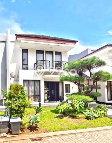 Ready to Use! Luxury House LT 162m2 Desain Modern di BSD Green Cove Ready to Use! Luxury House LT 162m2 Desain Modern di BSD Green Cove