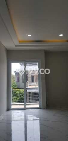 Rumah Elit Modern Tanpa Renovasi di BSD The Icon Tangerang Rumah Elit Modern Tanpa Renovasi di BSD The Icon Tangerang