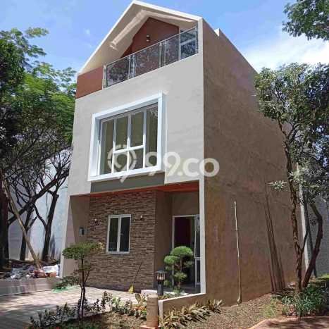 Rumah Modern 3 KT di BSD Green Wich Tangerang Semi Furnished Rumah Modern 3 KT di BSD Green Wich Tangerang Semi Furnished