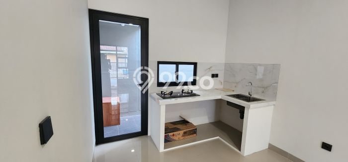 Dijual Hunian Rumah Terawat 2 KT di Gading Serpong, Tangerang Dijual Hunian Rumah Terawat 2 KT di Gading Serpong, Tangerang