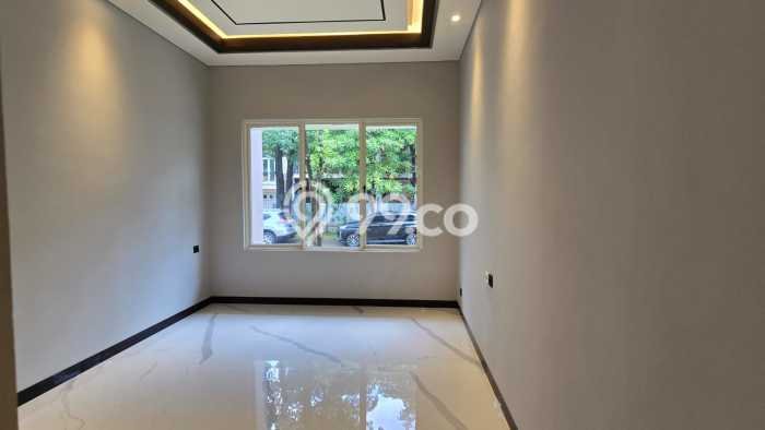 Ready to Use! Luxury House LT 700m2 Desain Elegan di Lippo Karawaci Ready to Use! Luxury House LT 700m2 Desain Elegan di Lippo Karawaci