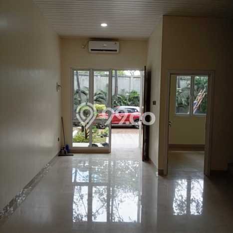Rumah Modern 3 KT di BSD Green Wich Tangerang Semi Furnished Rumah Modern 3 KT di BSD Green Wich Tangerang Semi Furnished