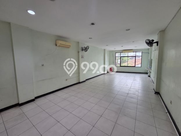 Ruko Dijual di Semarang Tengah LT 170m2, LB 300m2 Solusi Investasi Cerdas Ruko Dijual di Semarang Tengah LT 170m2, LB 300m2 Solusi Investasi Cerdas