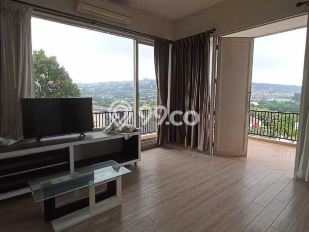 PILIHAN TEPAT! Rumah di Candisari, 3 KM, Akses Mall, Luas 260m² LB 210m² PILIHAN TEPAT! Rumah di Candisari, 3 KM, Akses Mall, Luas 260m² LB 210m²