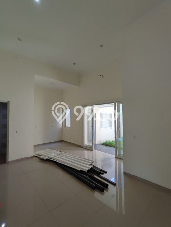 Rumah Baru Dekat Karangturi, Taman Raflesia Graha Padma Semarang Rumah Baru Dekat Karangturi, Taman Raflesia Graha Padma Semarang